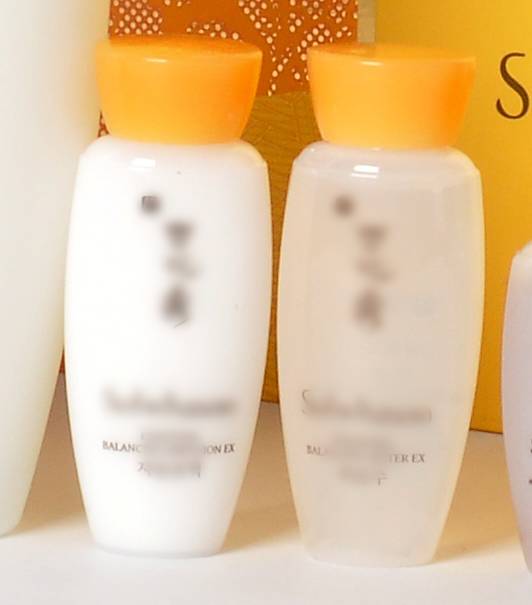 造假已成公开秘密!你看到的可能是“假的直播”麻将胡了电子游戏警惕丨现在流行直播代购 但(图3) 造假已成公开秘密!你看到的可能是“假的直播”麻将胡了电子游戏警惕丨现在流行直播代购 但(图3)